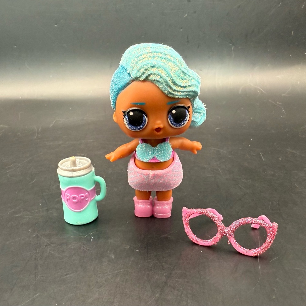LOL Surprise! Bling Series Splash Queen B-001 Ultra Rare ~ With Glasses & Bottle